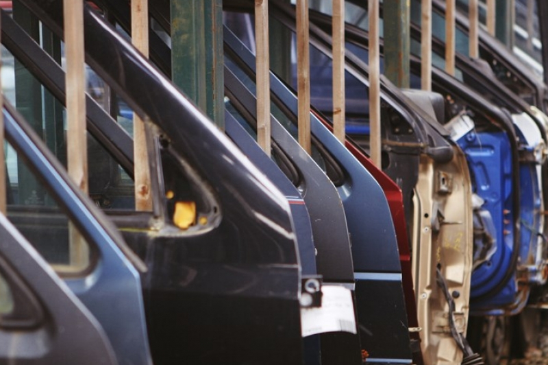 industry-car-factory-car-door.jpg